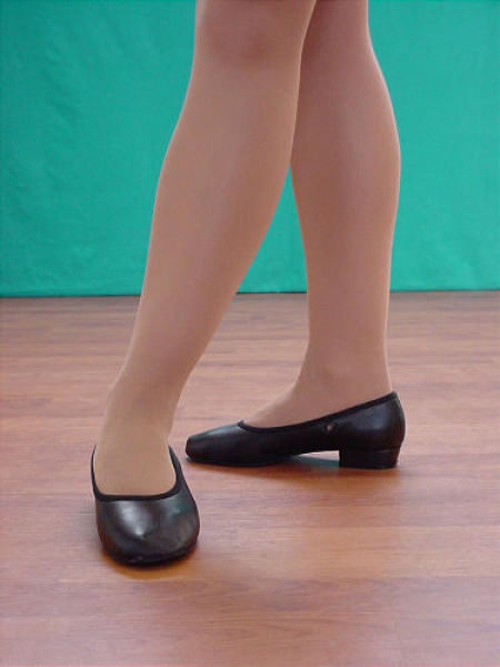 Ballet | Black leather character low heel